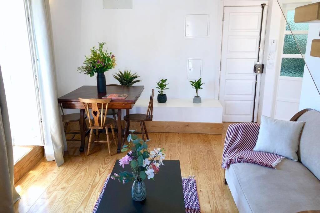 32 Top - Center Of Lisbon Duplex Apartment, Barrio Alto Eksteriør billede