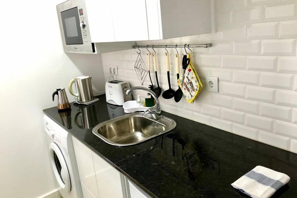 32 Top - Center Of Lisbon Duplex Apartment, Barrio Alto Eksteriør billede
