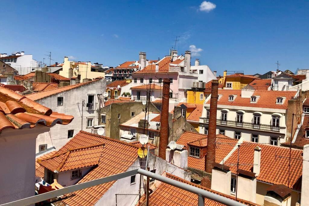 32 Top - Center Of Lisbon Duplex Apartment, Barrio Alto Eksteriør billede